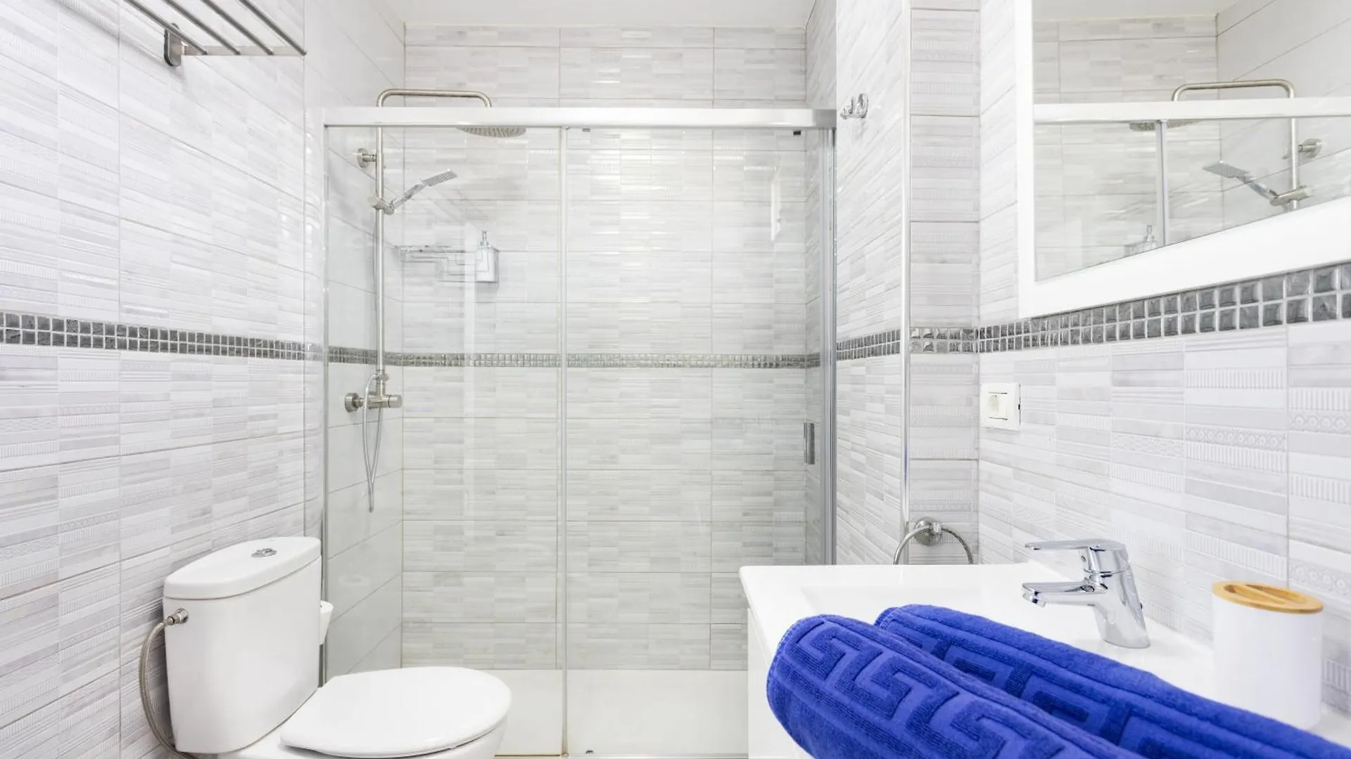 Bright & Elegant Duplex With Terrace And Pool, Just Steps From Puerto Colon Lägenhet Costa Adeje
