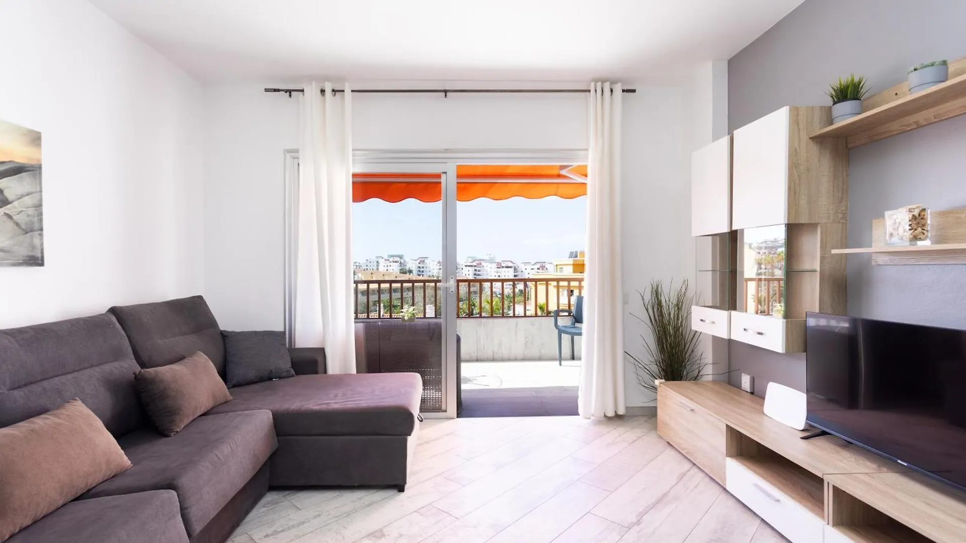 Bright & Elegant Duplex With Terrace And Pool, Just Steps From Puerto Colon Lägenhet Costa Adeje  0*, Costa Adeje (Tenerife) Spanien