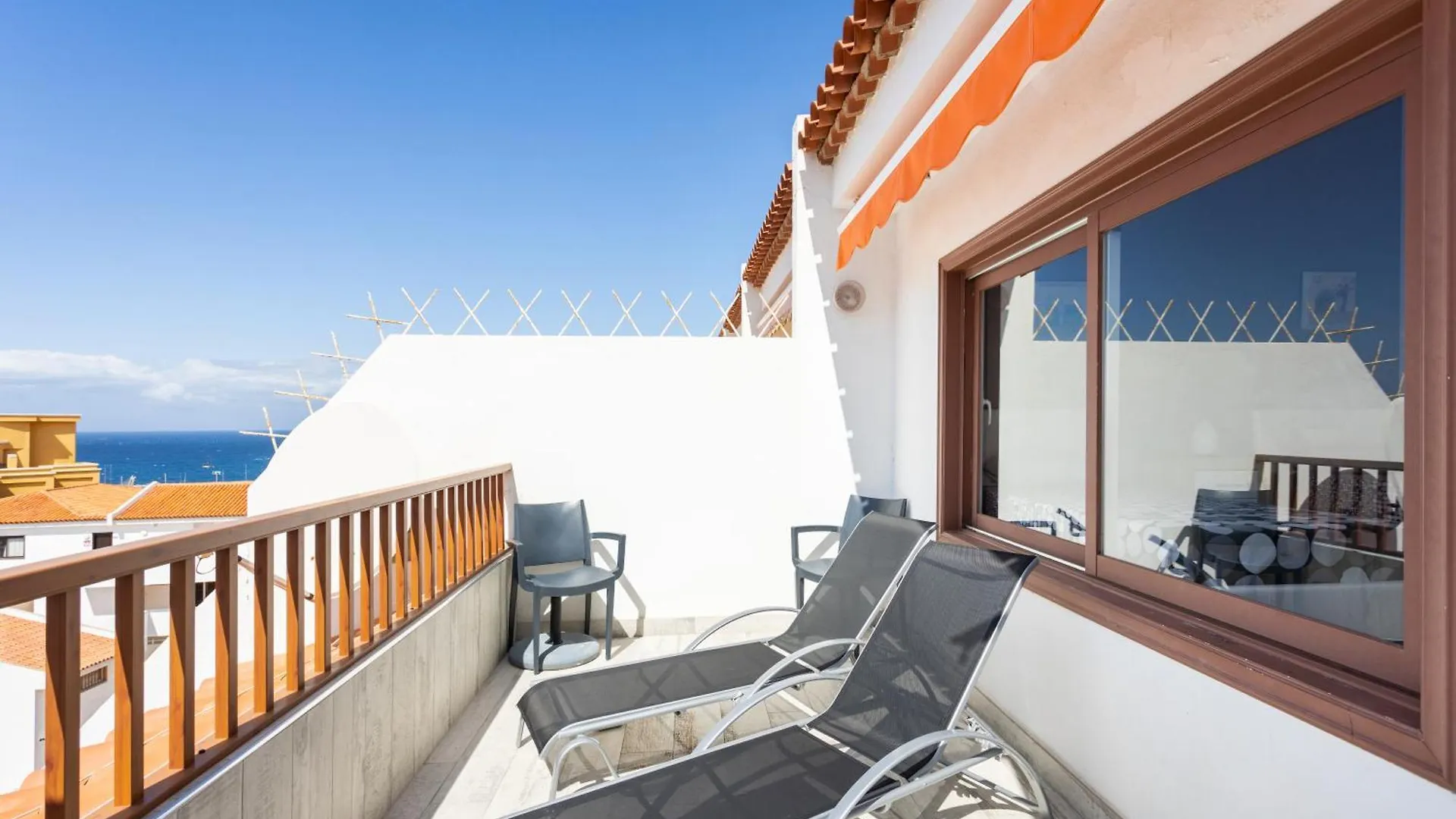 Apartament Bright & Elegant Duplex With Terrace And Pool, Just Steps From Puerto Colon Costa Adeje  Hiszpania