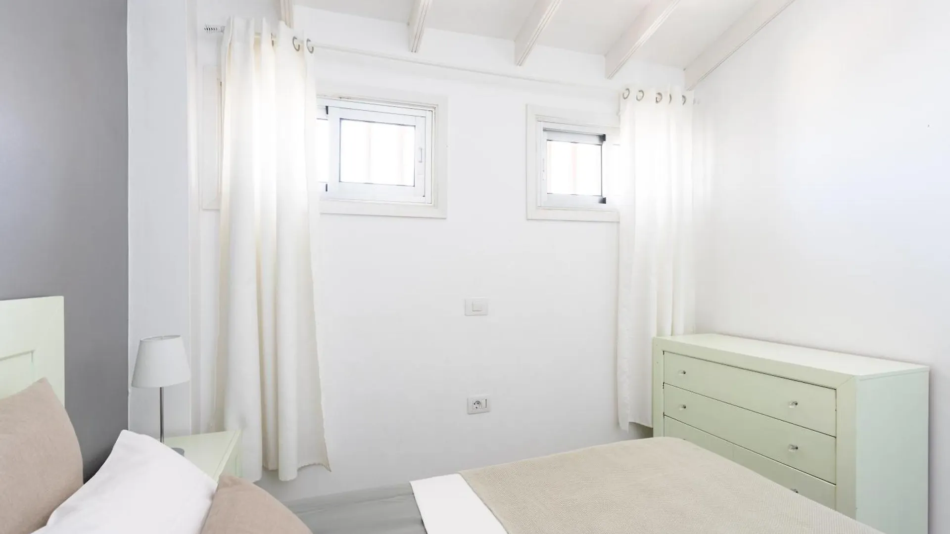 Apartament Bright & Elegant Duplex With Terrace And Pool, Just Steps From Puerto Colon Costa Adeje  Costa Adeje (Tenerife)