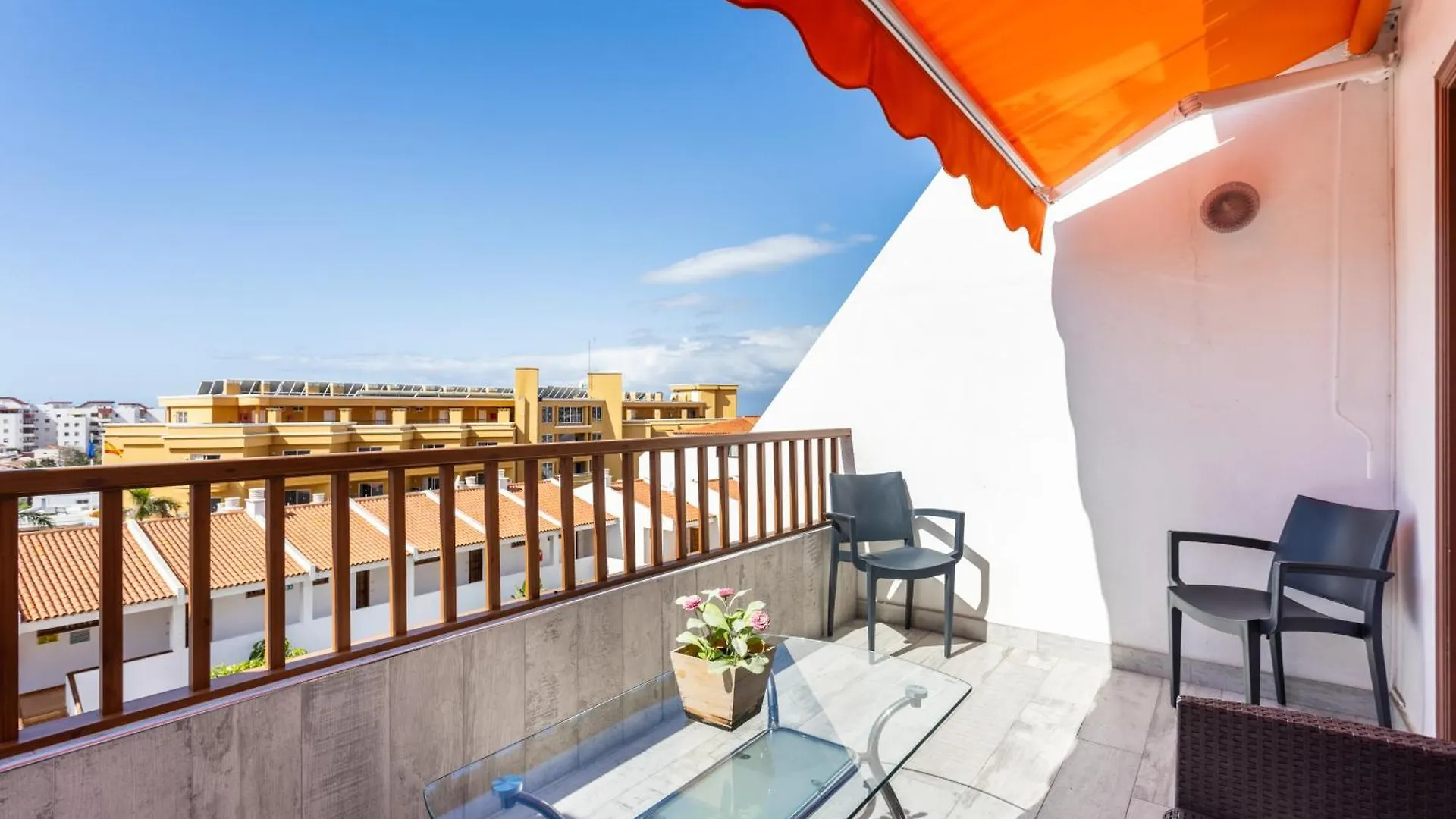 Apartament Bright & Elegant Duplex With Terrace And Pool, Just Steps From Puerto Colon Costa Adeje  Hiszpania